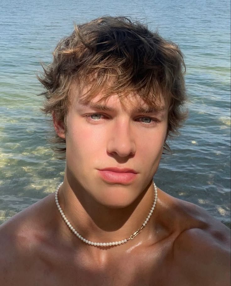 surfer hairstyles
